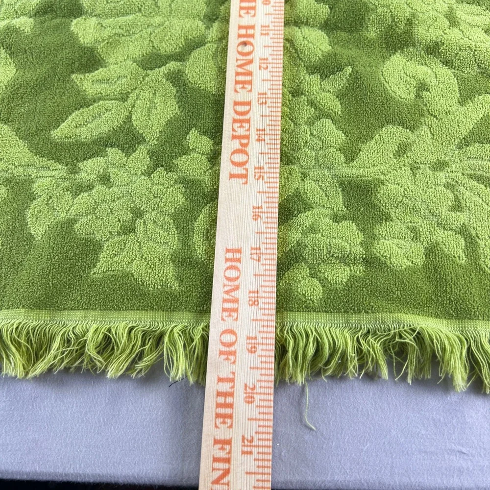 Vintage Cannon Monticello Lime Green Floral Sculptured Cotton bath Towel Fringe
